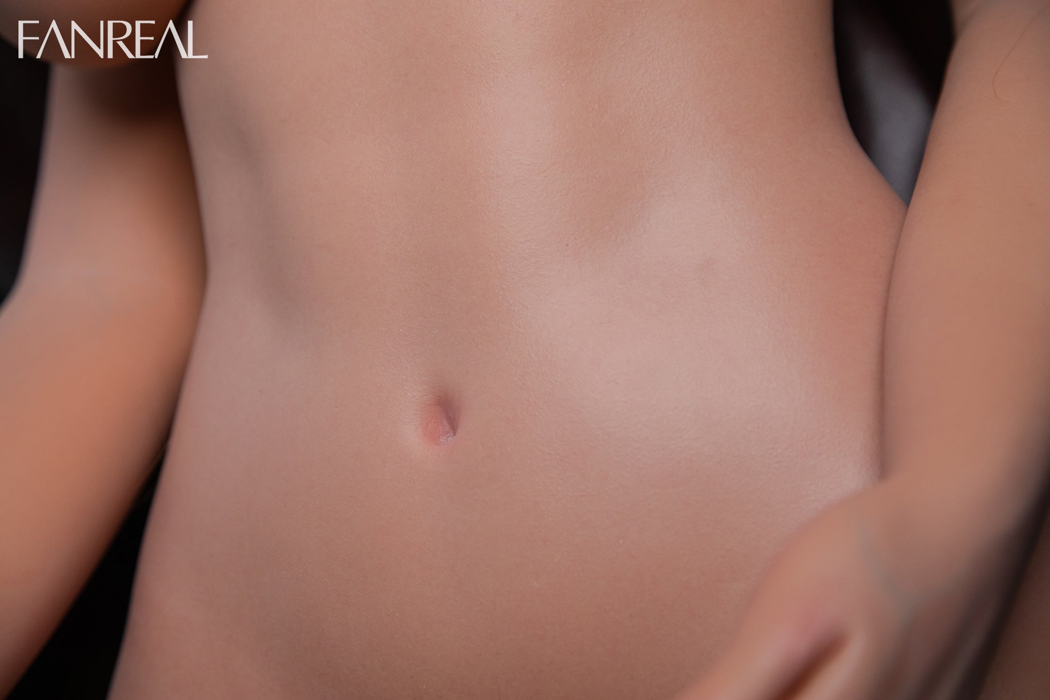 Kelly Tan (FANREAL G cup Full Silicone Torso-Size Ultra Realistic 95CM)