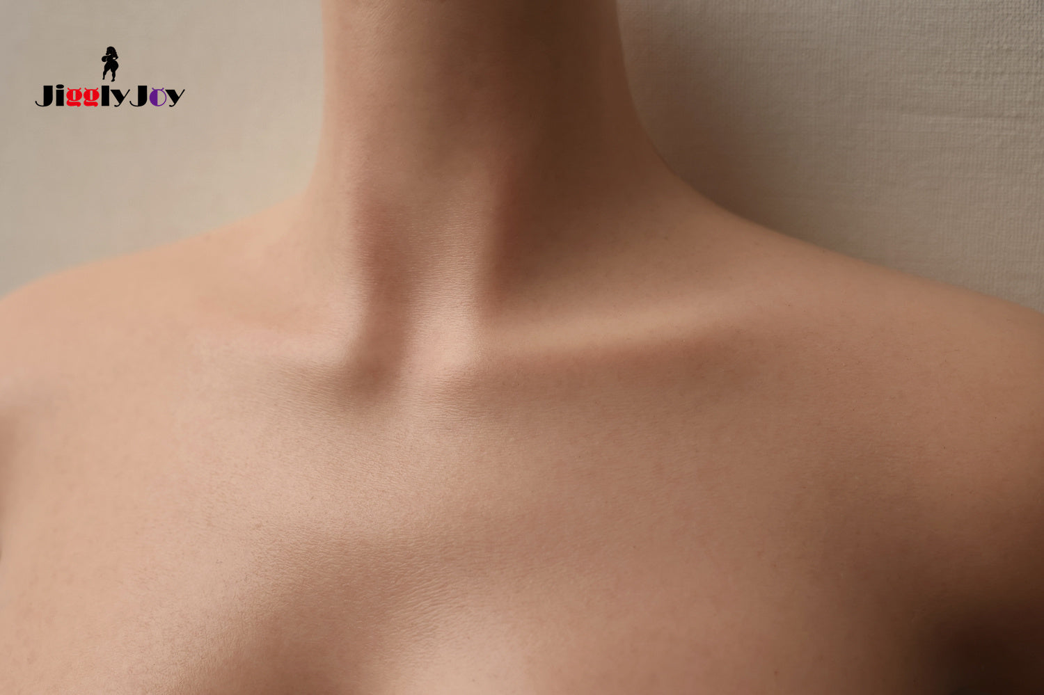 Jennifer (JIGGLY JOY F cup Full Silicone Ultra Realistic Torso-Size 101CM)