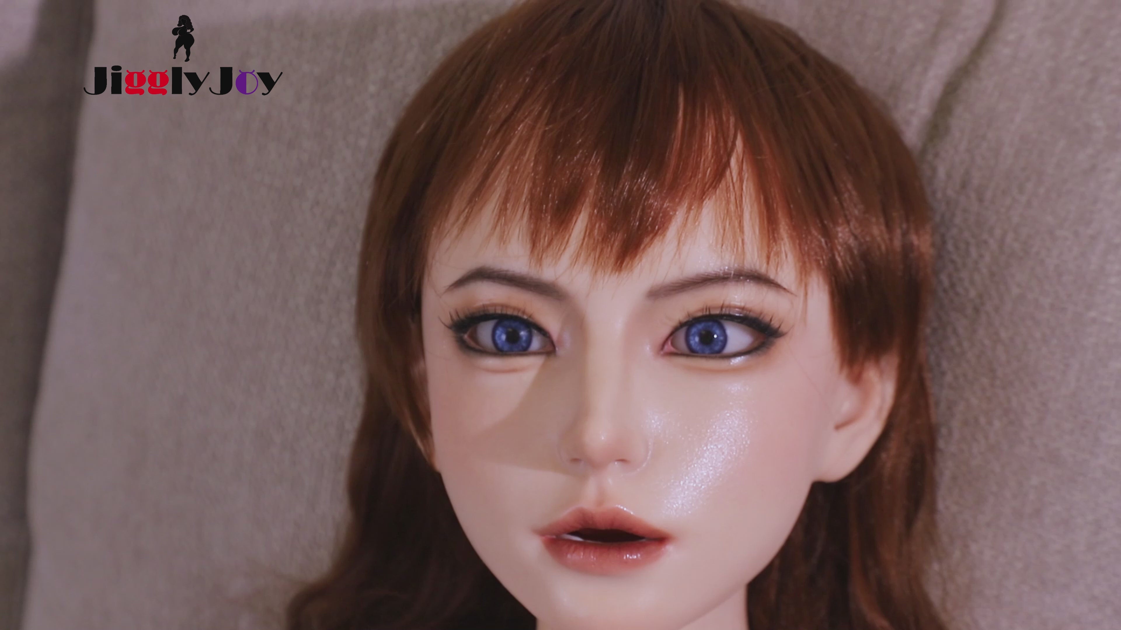 Emily (JIGGLY JOY F cup Full Silicone Ultra Realistic Torso-Size 86CM)