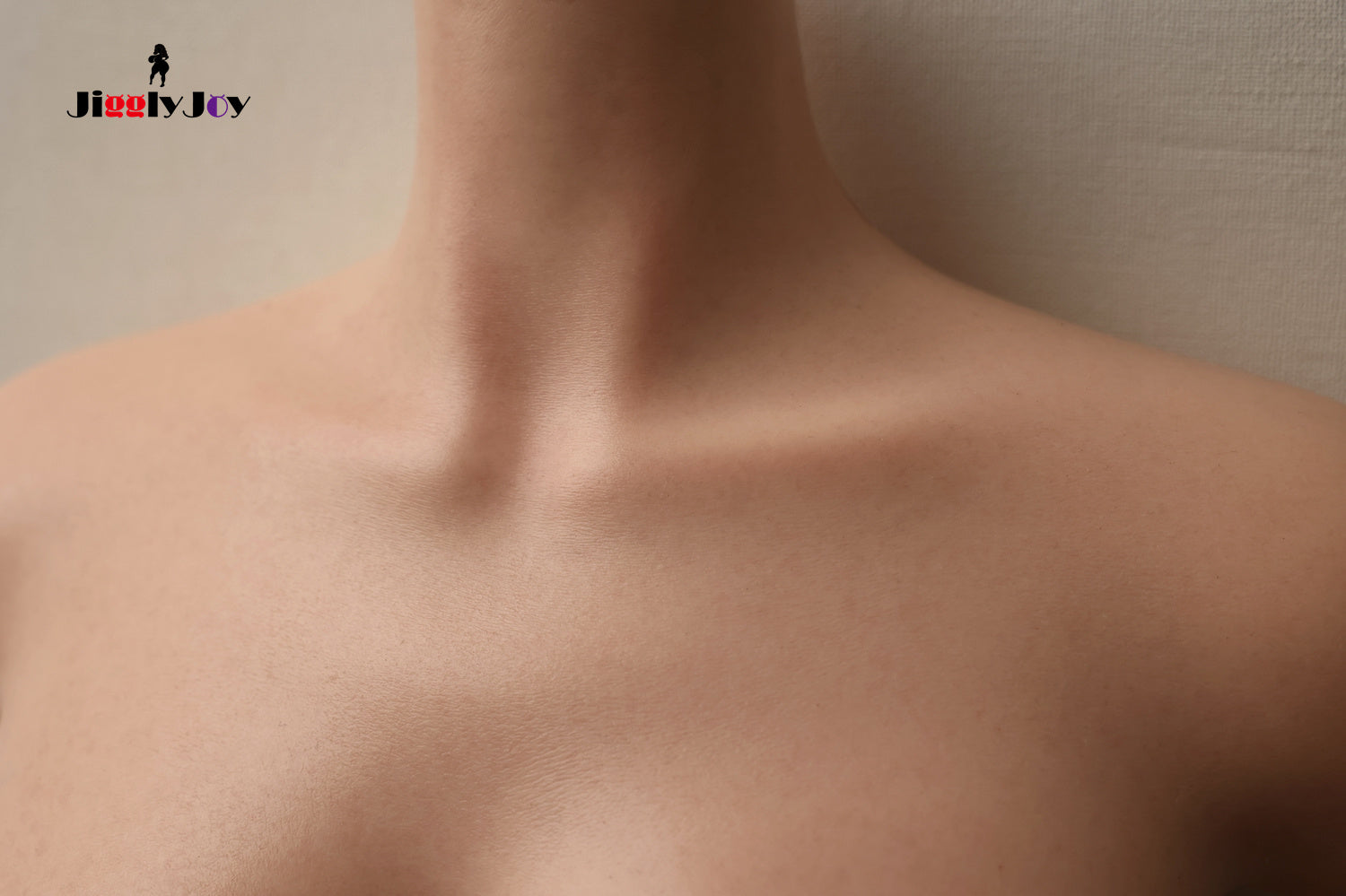 Vanessa (JIGGLY JOY F cup Full Silicone Ultra Realistic Torso-Size 101CM)